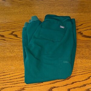 Figs green jogger scrubs